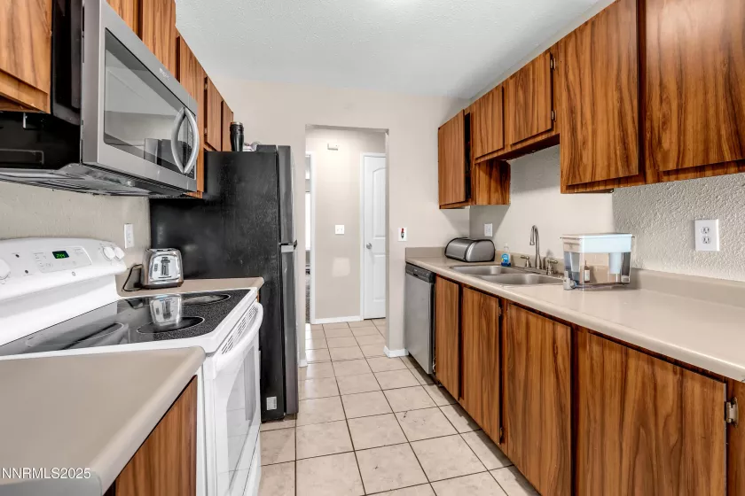 3895 Leonesio, Reno, Nevada 89512, 2 Bedrooms Bedrooms, ,2 BathroomsBathrooms,Residential,Residential,Leonesio,250054601