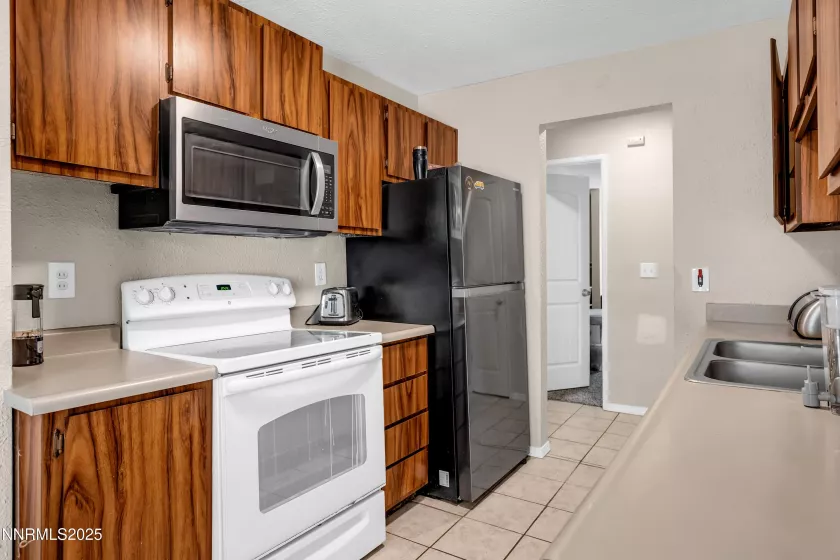 3895 Leonesio, Reno, Nevada 89512, 2 Bedrooms Bedrooms, ,2 BathroomsBathrooms,Residential,Residential,Leonesio,250054601