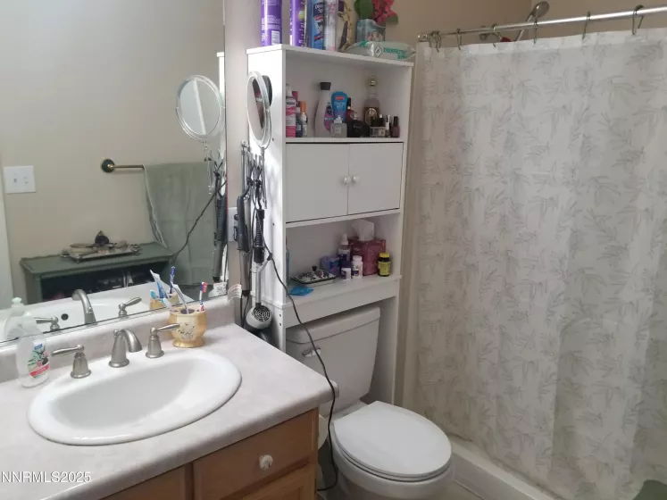 715 Shadow, Fernley, Nevada 89408, 3 Bedrooms Bedrooms, ,2 BathroomsBathrooms,Residential,Residential,Shadow,250054603