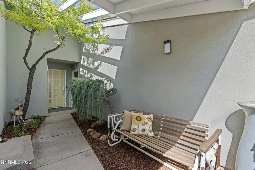 1530 Geary, Reno, Nevada 89503, 3 Bedrooms Bedrooms, ,2 BathroomsBathrooms,Residential,Residential,Geary,250054605