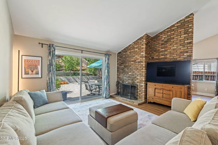 1530 Geary, Reno, Nevada 89503, 3 Bedrooms Bedrooms, ,2 BathroomsBathrooms,Residential,Residential,Geary,250054605