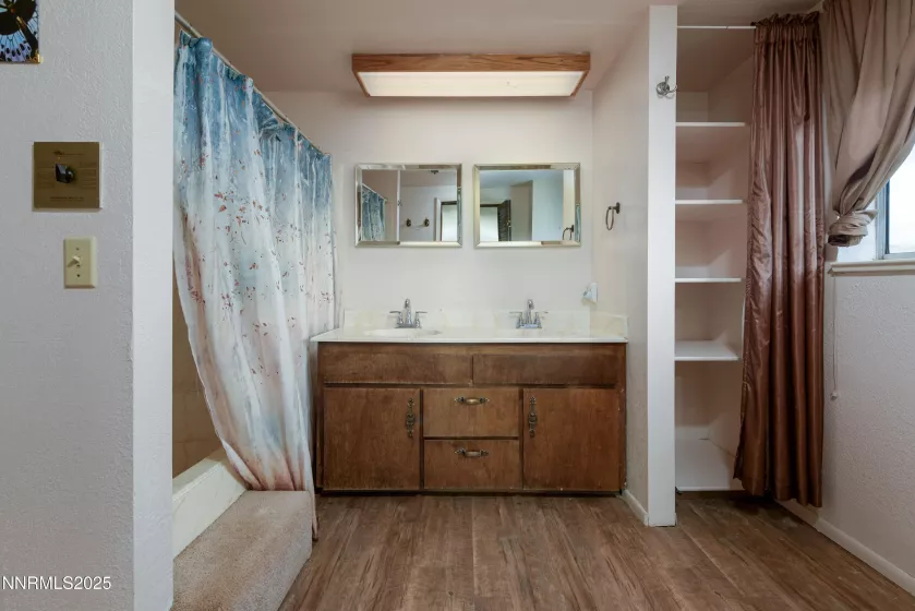 200 Heidi, Carson City, Nevada 89701, 4 Bedrooms Bedrooms, ,3 BathroomsBathrooms,Residential,Residential,Heidi,250054607