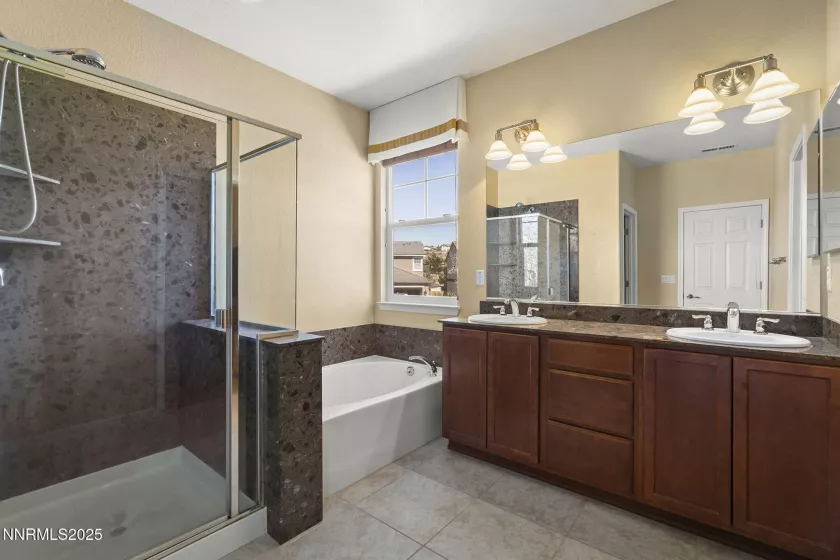 2155 Hunter Glen, Reno, Nevada 89523, 4 Bedrooms Bedrooms, ,3 BathroomsBathrooms,Residential,Residential,Hunter Glen,250054608