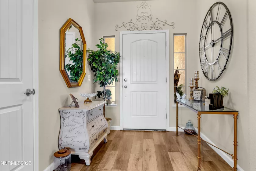 17930 Sunset Peak, Reno, Nevada 89508, 3 Bedrooms Bedrooms, ,2 BathroomsBathrooms,Residential,Residential,Sunset Peak,250054612