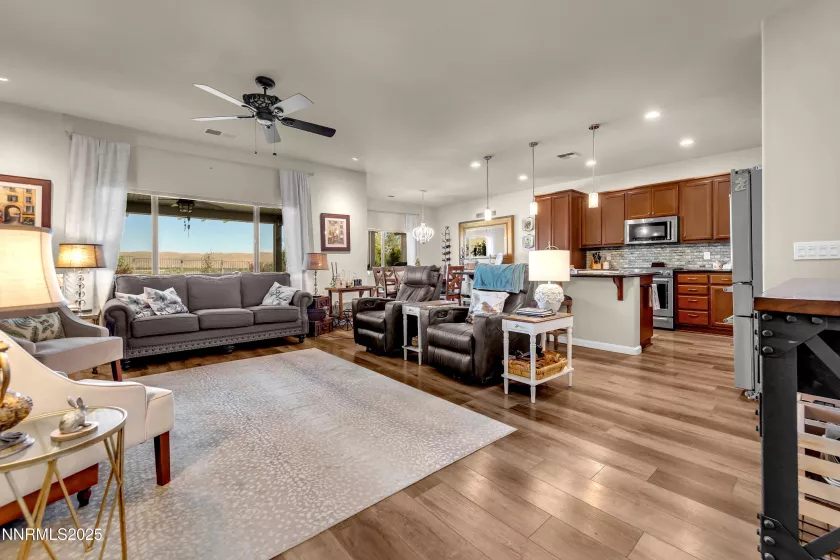 17930 Sunset Peak, Reno, Nevada 89508, 3 Bedrooms Bedrooms, ,2 BathroomsBathrooms,Residential,Residential,Sunset Peak,250054612