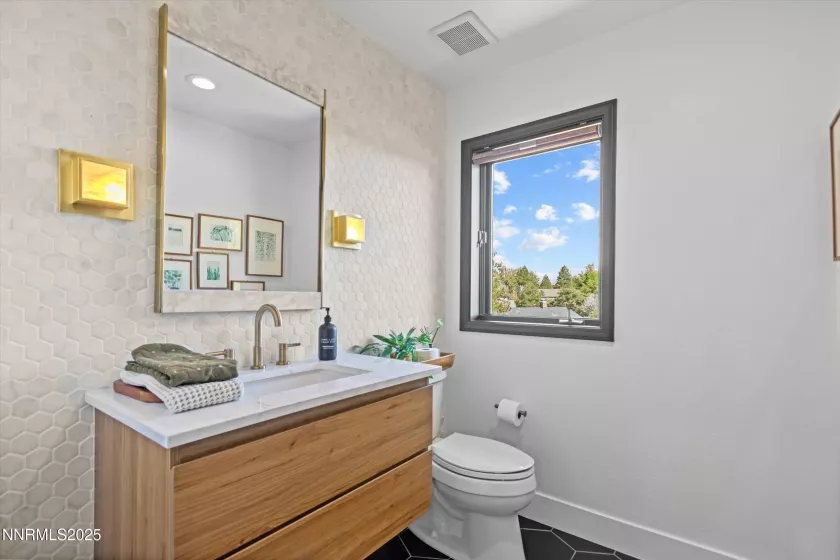 3602 Hemlock, Reno, Nevada 89509, 3 Bedrooms Bedrooms, ,3 BathroomsBathrooms,Residential,Residential,Hemlock,250054614