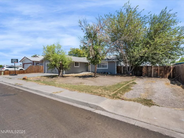 327 Burntwood, Fallon, Nevada 89406, 3 Bedrooms Bedrooms, ,2 BathroomsBathrooms,Residential,Residential,Burntwood,250054617