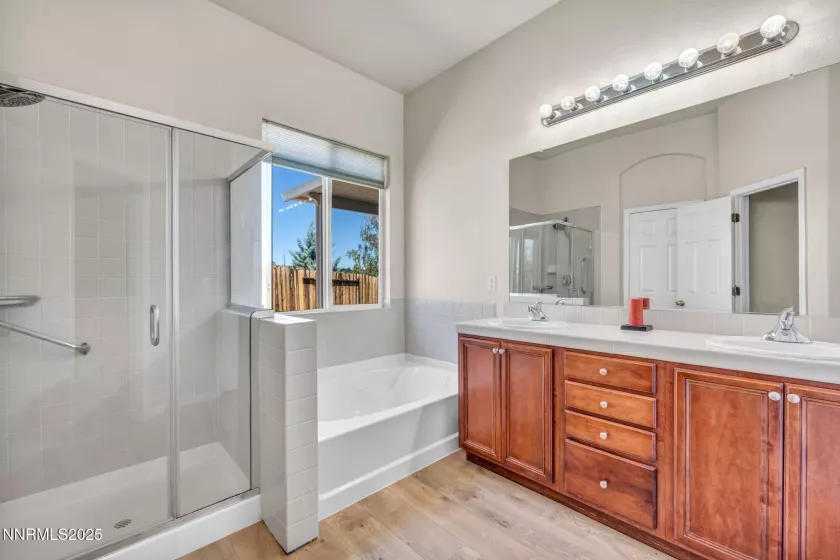 1447 Orca, Reno, Nevada 89506, 3 Bedrooms Bedrooms, ,2 BathroomsBathrooms,Residential,Residential,Orca,250054619