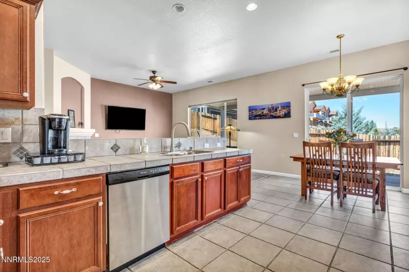 1447 Orca, Reno, Nevada 89506, 3 Bedrooms Bedrooms, ,2 BathroomsBathrooms,Residential,Residential,Orca,250054619
