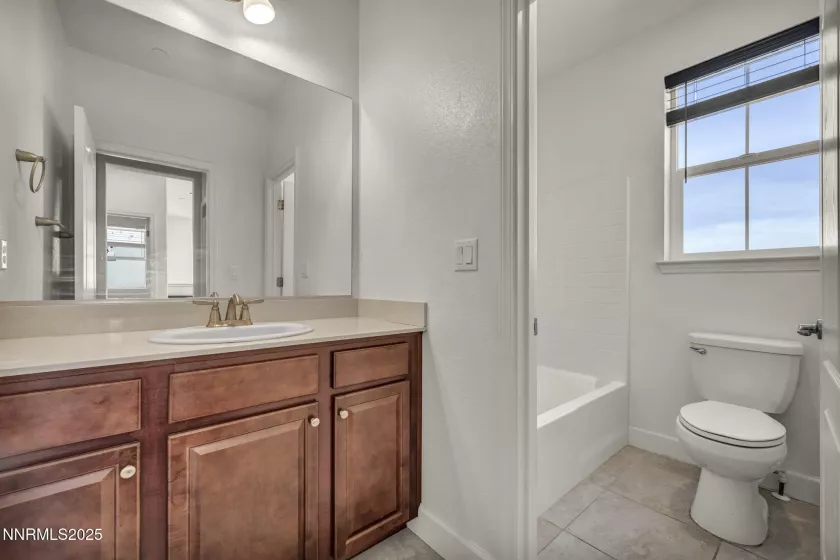 3238 Vincinato, Sparks, Nevada 89434, 4 Bedrooms Bedrooms, ,3 BathroomsBathrooms,Residential,Residential,Vincinato,250054621