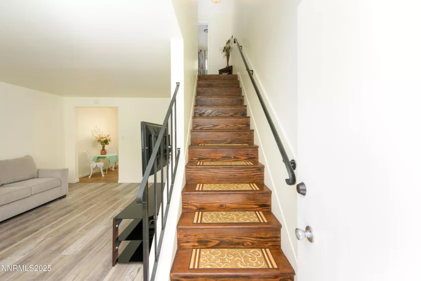 1120 Curry, Carson City, Nevada 89703, 2 Bedrooms Bedrooms, ,1 BathroomBathrooms,Residential,Residential,Curry,250054624