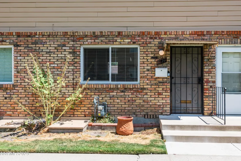 1120 Curry, Carson City, Nevada 89703, 2 Bedrooms Bedrooms, ,1 BathroomBathrooms,Residential,Residential,Curry,250054624
