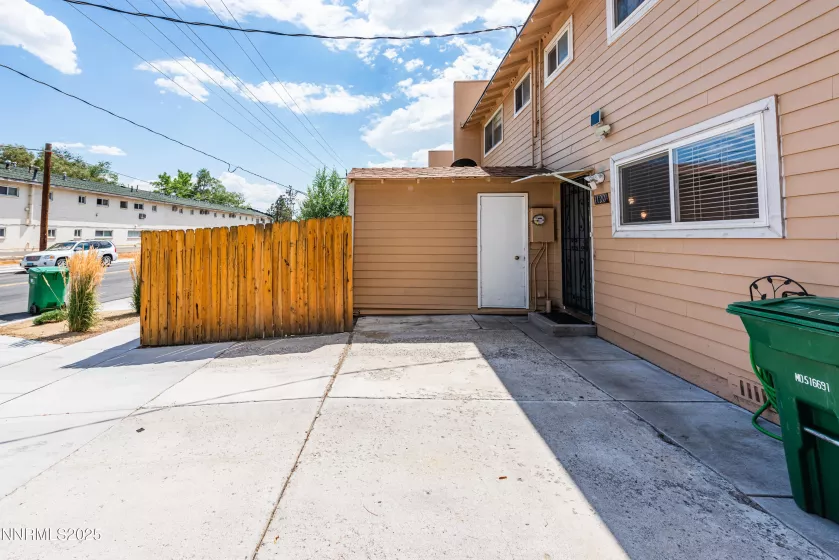 1120 Curry, Carson City, Nevada 89703, 2 Bedrooms Bedrooms, ,1 BathroomBathrooms,Residential,Residential,Curry,250054624
