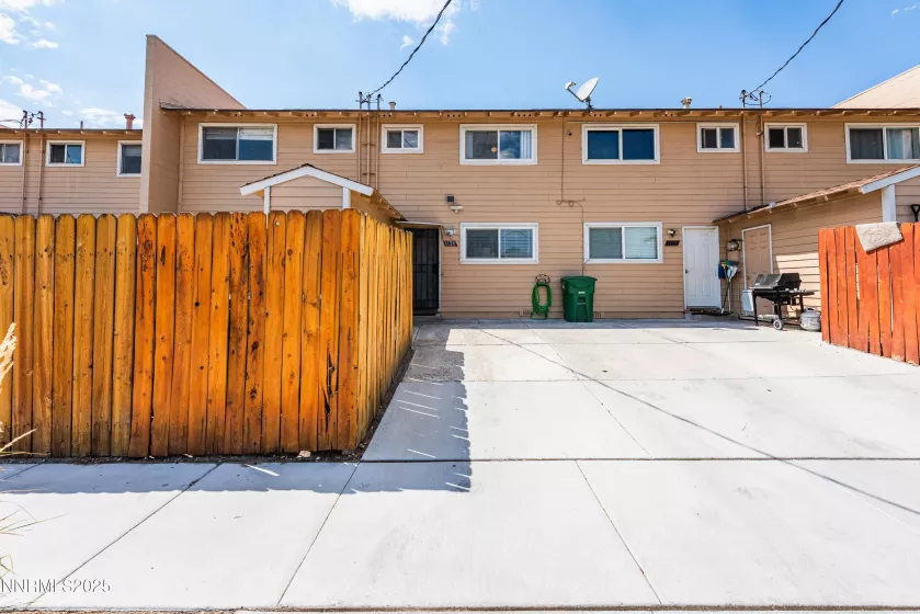 1120 Curry, Carson City, Nevada 89703, 2 Bedrooms Bedrooms, ,1 BathroomBathrooms,Residential,Residential,Curry,250054624