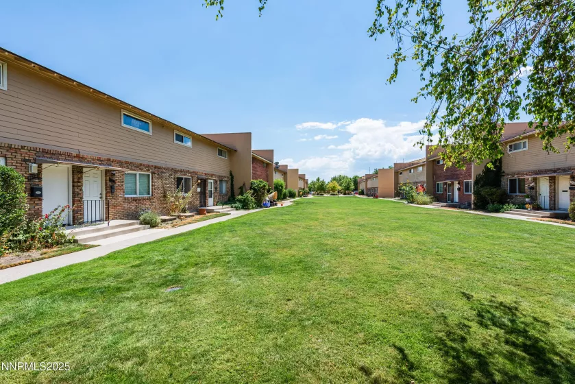 1120 Curry, Carson City, Nevada 89703, 2 Bedrooms Bedrooms, ,1 BathroomBathrooms,Residential,Residential,Curry,250054624