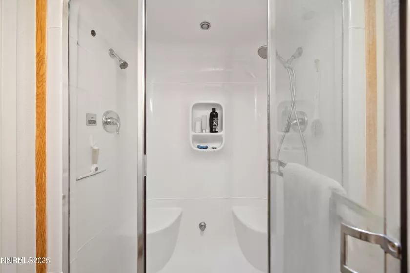 3221 Edna, Sparks, Nevada 89431, 3 Bedrooms Bedrooms, ,2 BathroomsBathrooms,Residential,Residential,Edna,250054625