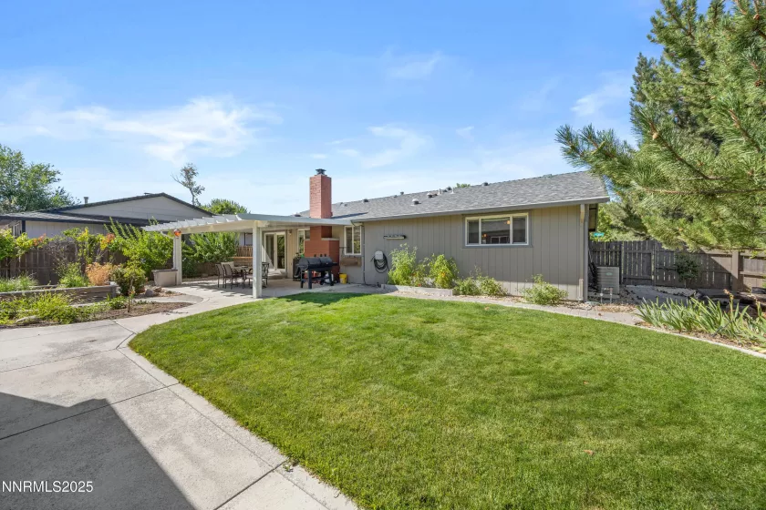 3221 Edna, Sparks, Nevada 89431, 3 Bedrooms Bedrooms, ,2 BathroomsBathrooms,Residential,Residential,Edna,250054625