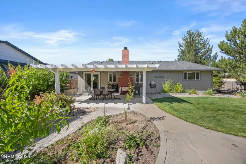 3221 Edna, Sparks, Nevada 89431, 3 Bedrooms Bedrooms, ,2 BathroomsBathrooms,Residential,Residential,Edna,250054625