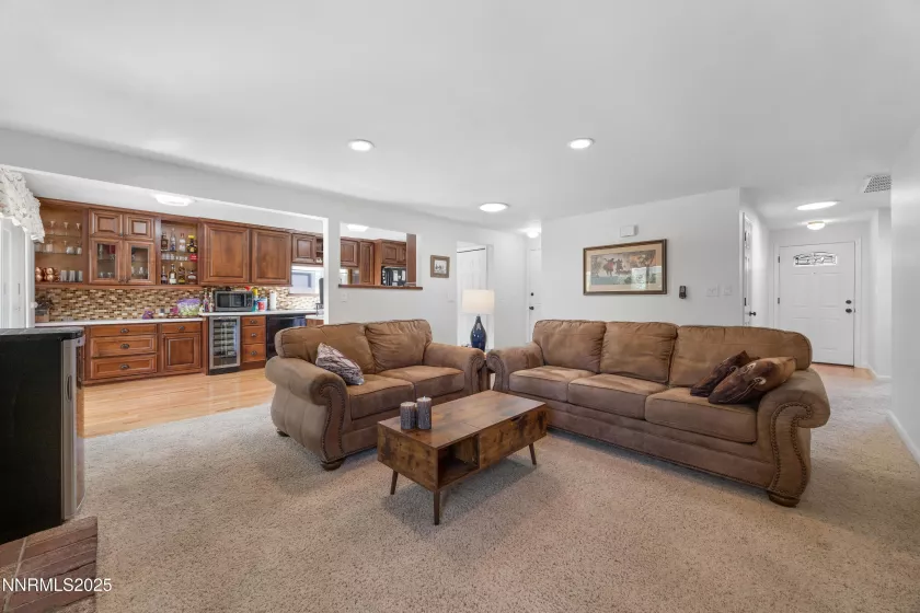 3221 Edna, Sparks, Nevada 89431, 3 Bedrooms Bedrooms, ,2 BathroomsBathrooms,Residential,Residential,Edna,250054625