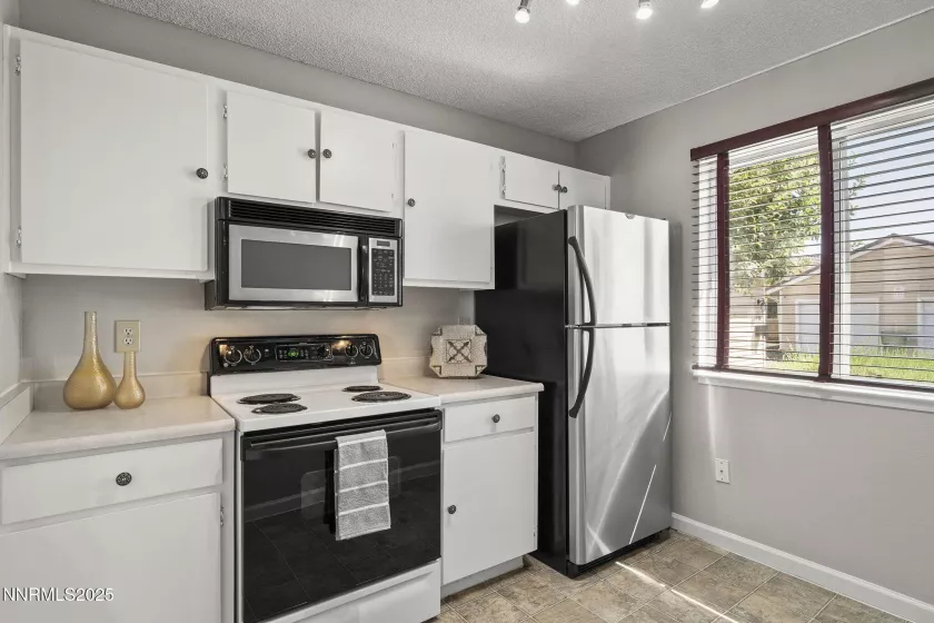 1056 Bradley, Sparks, Nevada 89434, 2 Bedrooms Bedrooms, ,2 BathroomsBathrooms,Residential,Residential,Bradley,250054627