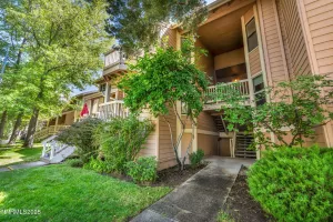 2875 Idlewild, Reno, Nevada 89509, 1 Bedroom Bedrooms, ,2 BathroomsBathrooms,Residential,Residential,Idlewild,250054629