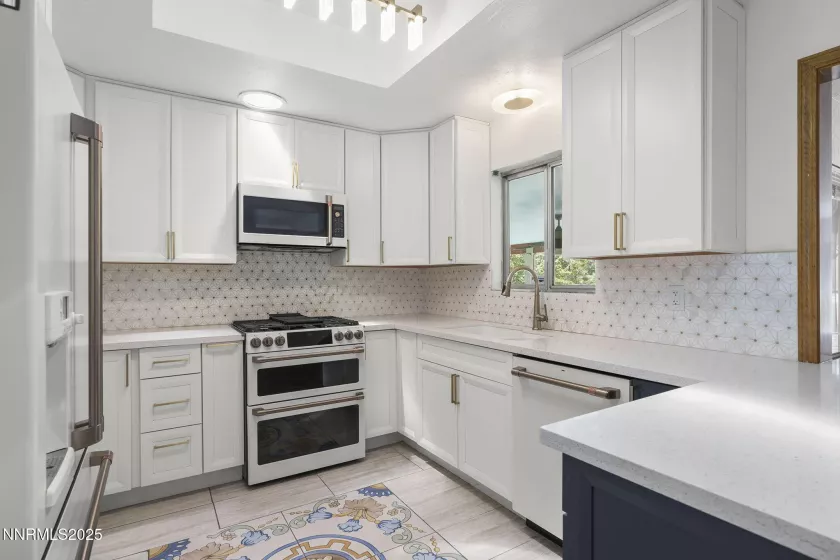 330 Sunset, Reno, Nevada 89509, 4 Bedrooms Bedrooms, ,3 BathroomsBathrooms,Residential,Residential,Sunset,250054628