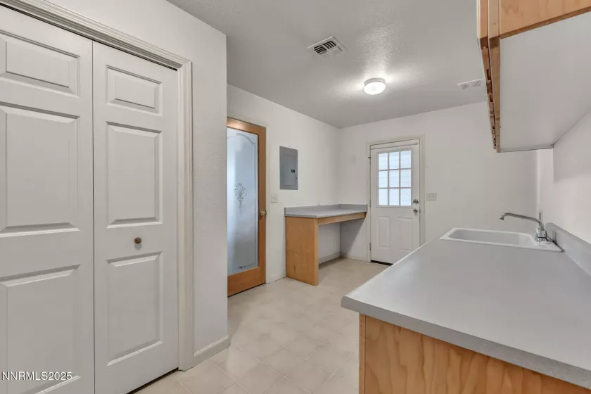 1046 Crain, Carson City, Nevada 89703, 3 Bedrooms Bedrooms, ,3 BathroomsBathrooms,Residential,Residential,Crain,250054631