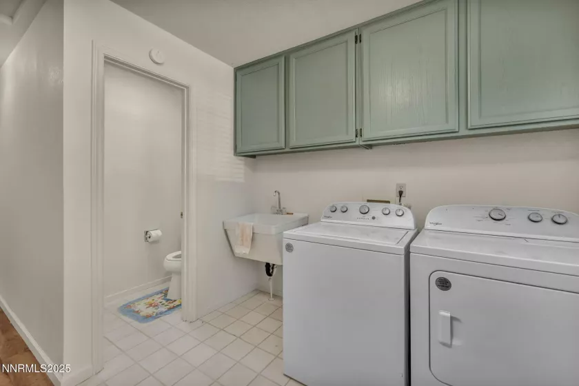 241 Woodlake, Dayton, Nevada 89403, 4 Bedrooms Bedrooms, ,3 BathroomsBathrooms,Residential,Residential,Woodlake,250054643