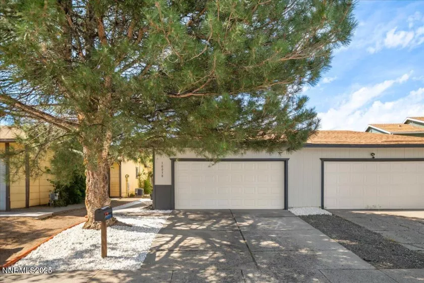 10038 Humite, Reno, Nevada 89506, 3 Bedrooms Bedrooms, ,1 BathroomBathrooms,Residential,Residential,Humite,250053922