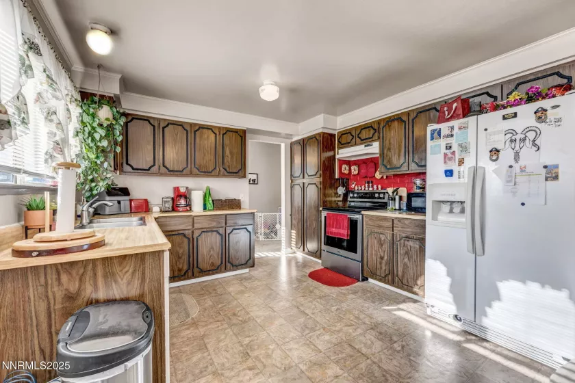 4390 Reggie, Reno, Nevada 89502, 4 Bedrooms Bedrooms, ,3 BathroomsBathrooms,Residential,Residential,Reggie,250054658