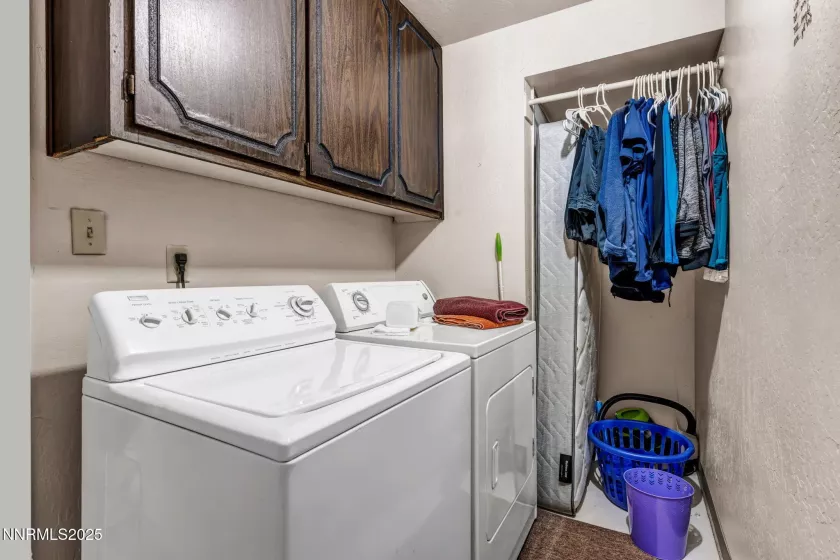 4390 Reggie, Reno, Nevada 89502, 4 Bedrooms Bedrooms, ,3 BathroomsBathrooms,Residential,Residential,Reggie,250054658