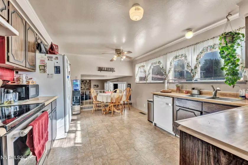 4390 Reggie, Reno, Nevada 89502, 4 Bedrooms Bedrooms, ,3 BathroomsBathrooms,Residential,Residential,Reggie,250054658