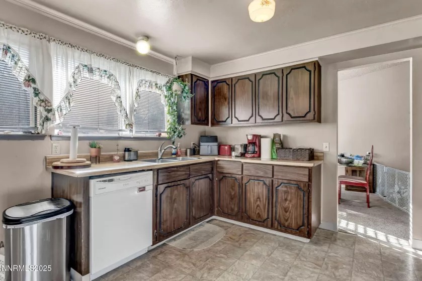 4390 Reggie, Reno, Nevada 89502, 4 Bedrooms Bedrooms, ,3 BathroomsBathrooms,Residential,Residential,Reggie,250054658