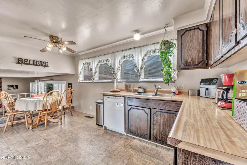 4390 Reggie, Reno, Nevada 89502, 4 Bedrooms Bedrooms, ,3 BathroomsBathrooms,Residential,Residential,Reggie,250054658