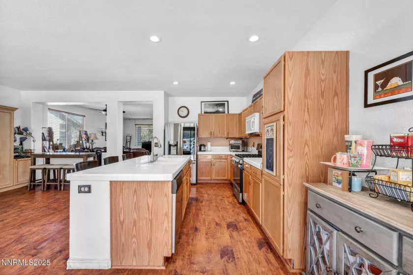 7930 Monterey Shores, Reno, Nevada 89506, 3 Bedrooms Bedrooms, ,2 BathroomsBathrooms,Residential,Residential,Monterey Shores,250054660