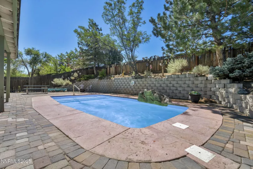 7930 Monterey Shores, Reno, Nevada 89506, 3 Bedrooms Bedrooms, ,2 BathroomsBathrooms,Residential,Residential,Monterey Shores,250054660