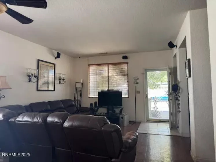7930 Monterey Shores, Reno, Nevada 89506, 3 Bedrooms Bedrooms, ,2 BathroomsBathrooms,Residential,Residential,Monterey Shores,250054660