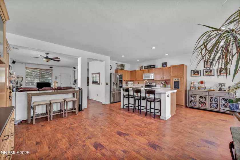 7930 Monterey Shores, Reno, Nevada 89506, 3 Bedrooms Bedrooms, ,2 BathroomsBathrooms,Residential,Residential,Monterey Shores,250054660