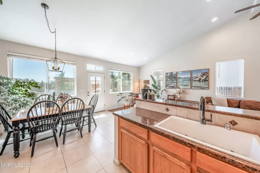 9561 Crystalline, Reno, Nevada 89506, 3 Bedrooms Bedrooms, ,2 BathroomsBathrooms,Residential,Residential,Crystalline,250054669