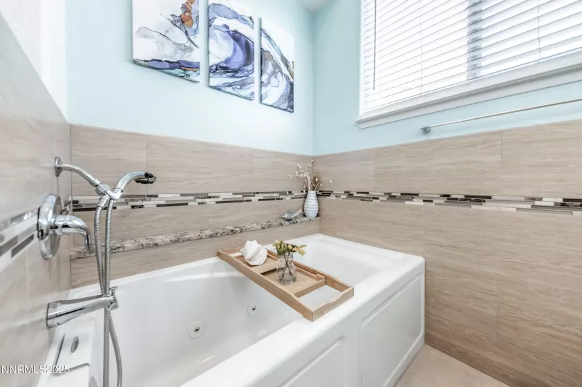 9561 Crystalline, Reno, Nevada 89506, 3 Bedrooms Bedrooms, ,2 BathroomsBathrooms,Residential,Residential,Crystalline,250054669