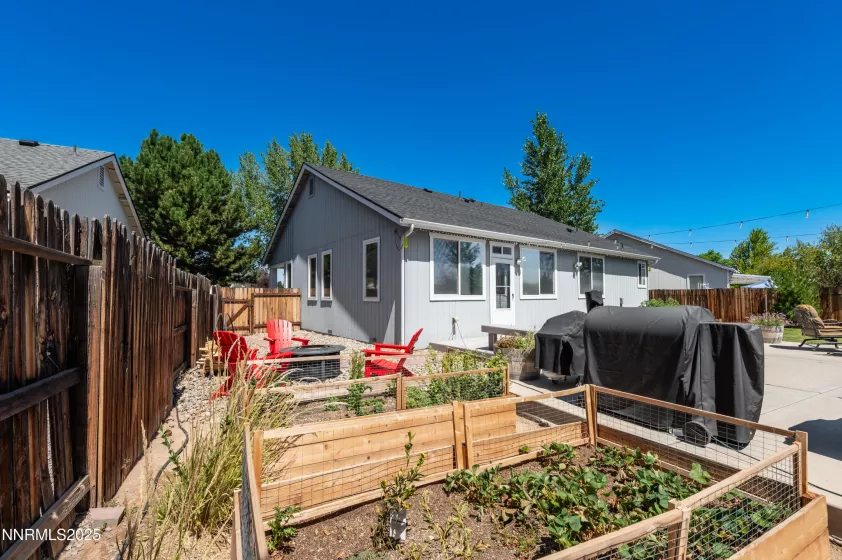 9561 Crystalline, Reno, Nevada 89506, 3 Bedrooms Bedrooms, ,2 BathroomsBathrooms,Residential,Residential,Crystalline,250054669