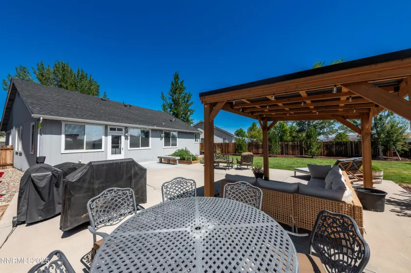 9561 Crystalline, Reno, Nevada 89506, 3 Bedrooms Bedrooms, ,2 BathroomsBathrooms,Residential,Residential,Crystalline,250054669