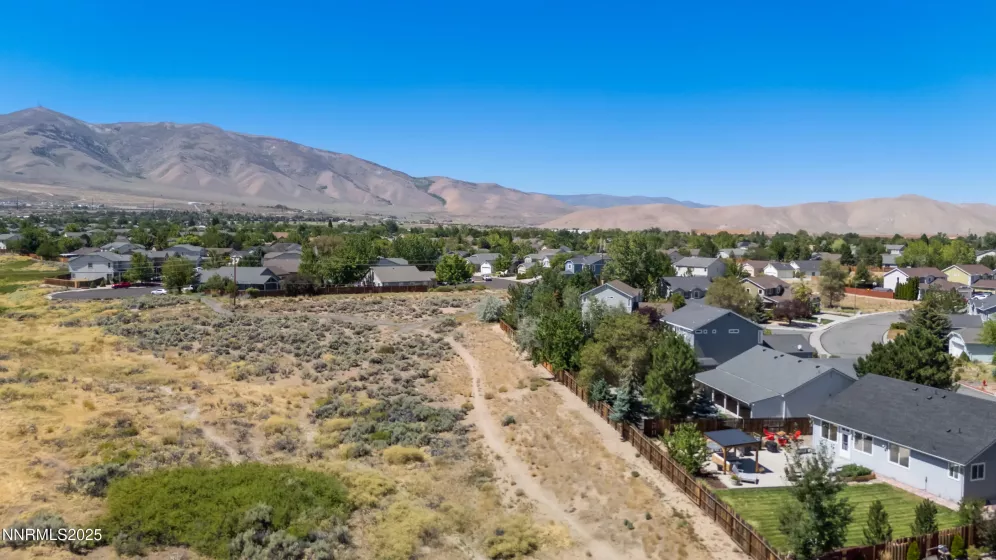 9561 Crystalline, Reno, Nevada 89506, 3 Bedrooms Bedrooms, ,2 BathroomsBathrooms,Residential,Residential,Crystalline,250054669