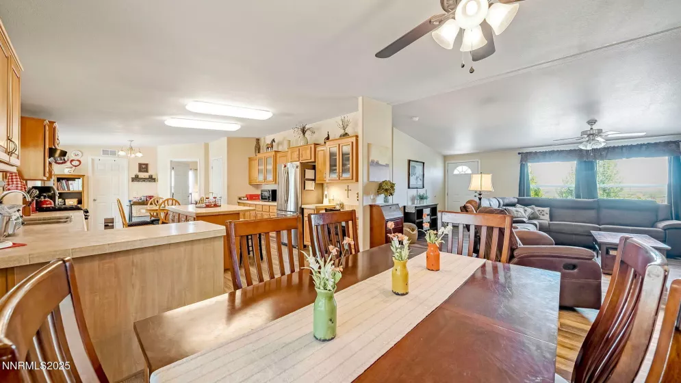 368 Rowan Gulch, Dayton, Nevada 89403, 3 Bedrooms Bedrooms, ,2 BathroomsBathrooms,Residential,Residential,Rowan Gulch,250054671