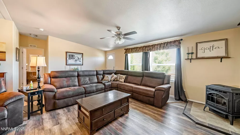368 Rowan Gulch, Dayton, Nevada 89403, 3 Bedrooms Bedrooms, ,2 BathroomsBathrooms,Residential,Residential,Rowan Gulch,250054671