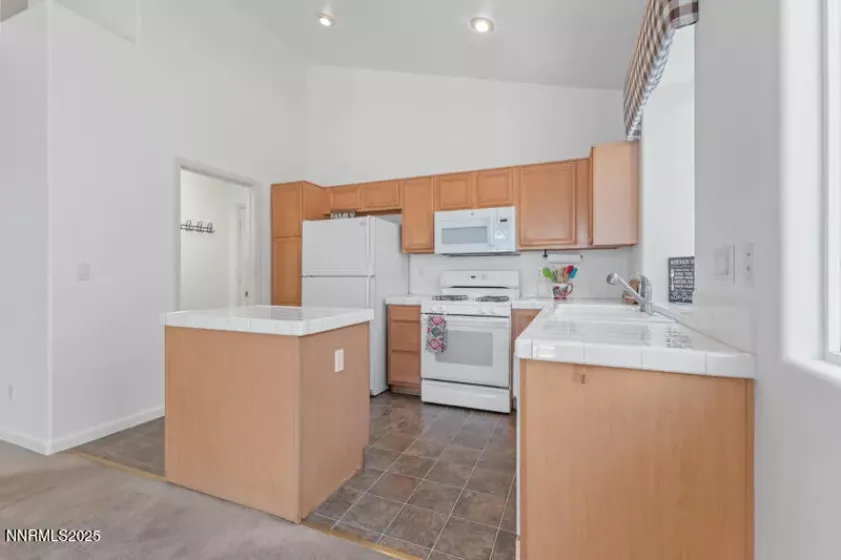 3534 Heron's, Reno, Nevada 89502, 2 Bedrooms Bedrooms, ,2 BathroomsBathrooms,Residential,Residential,Heron's,250054673