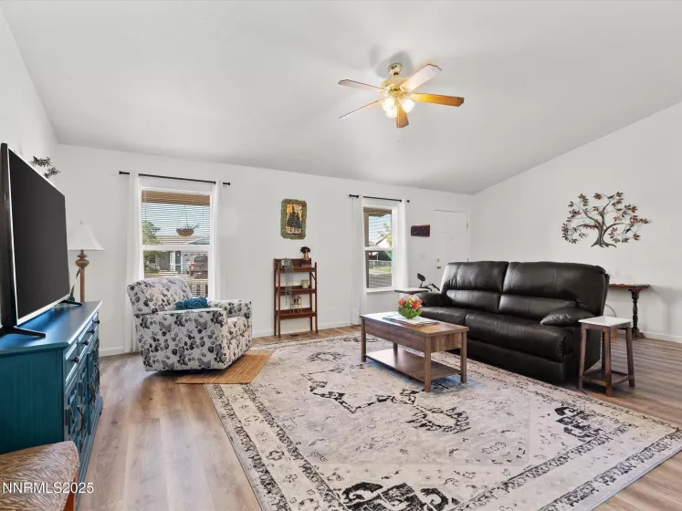 395 Beth, Fallon, Nevada 89406, 3 Bedrooms Bedrooms, ,2 BathroomsBathrooms,Residential,Residential,Beth,250054674