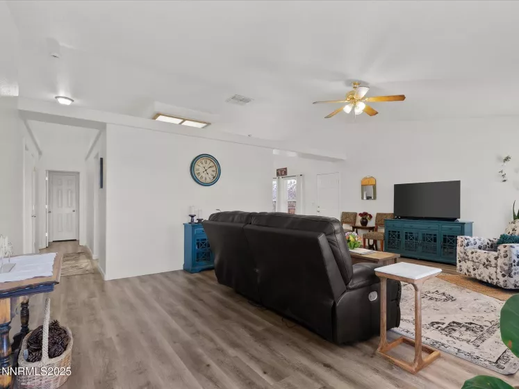 395 Beth, Fallon, Nevada 89406, 3 Bedrooms Bedrooms, ,2 BathroomsBathrooms,Residential,Residential,Beth,250054674
