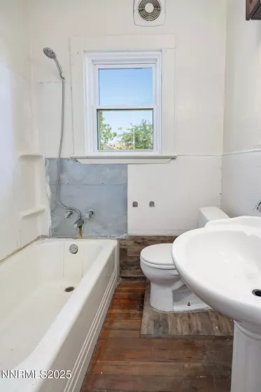 290 East, Fallon, Nevada 89406, 3 Bedrooms Bedrooms, ,Residential,Residential,East,250054676