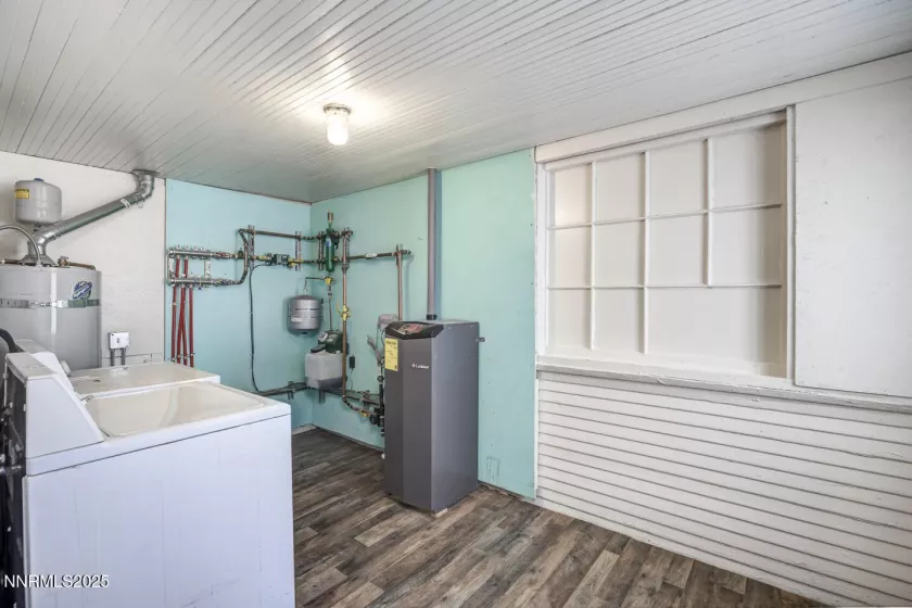 290 East, Fallon, Nevada 89406, 3 Bedrooms Bedrooms, ,Residential,Residential,East,250054676